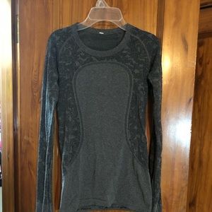 RARE Grey Lululemon long sleeves Swiftly Shirt